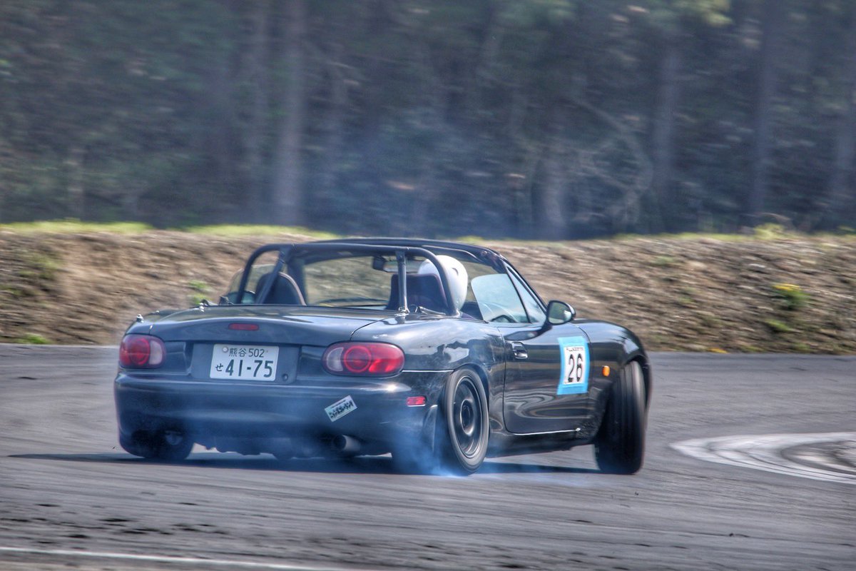 写真ありがとうございます😭
こうやってみると車高やっぱり落とし過ぎてるな🤔