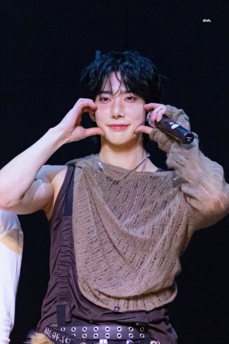 𝙙𝙞𝙨𝙝. tweet media