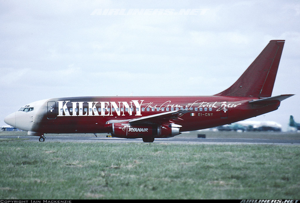 n194at's tweet image. Ryanair 
Boeing 737-230 EI-CNY
DUB/EIDW Dublin Airport
March 1999
Photo credit Ian Mackenzie 
#AvGeek #Airline #Airport #Aviation #AvGeeks #Boeing #B737 #DUB #Dublin #DublinAirport #Ireland @Ryanair 🇮🇪