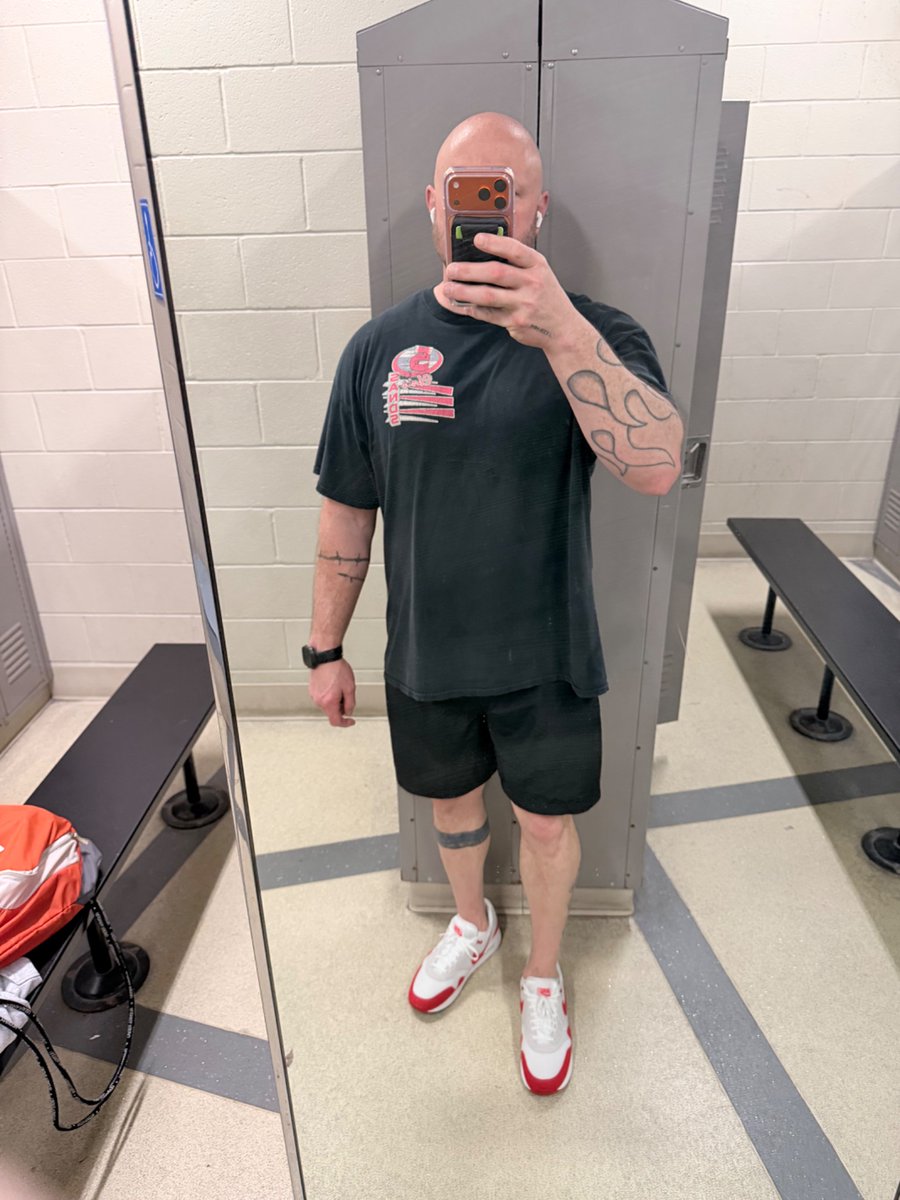 Another 5am workout complete!!
#airmax1 Big Bubble Sport Red for #kotd