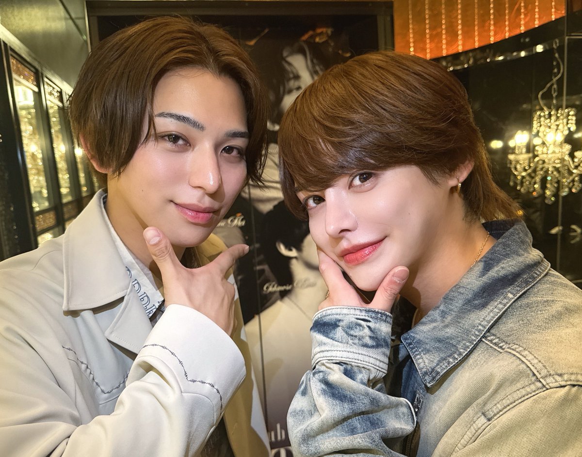 gently_splz's tweet photo. 〜歌舞伎町 ホストクラブ〜
GENTLYの初回に来るメリット🫶

・鏡月・割りもの飲み放題
・写真指名が3名できる！
・飲み直しが10000〜円🍻
・60分間 イケメンと話せる
・担当が見つかる！

⬇デメリット⬇️ https://t.co/TnSw8IrqRr