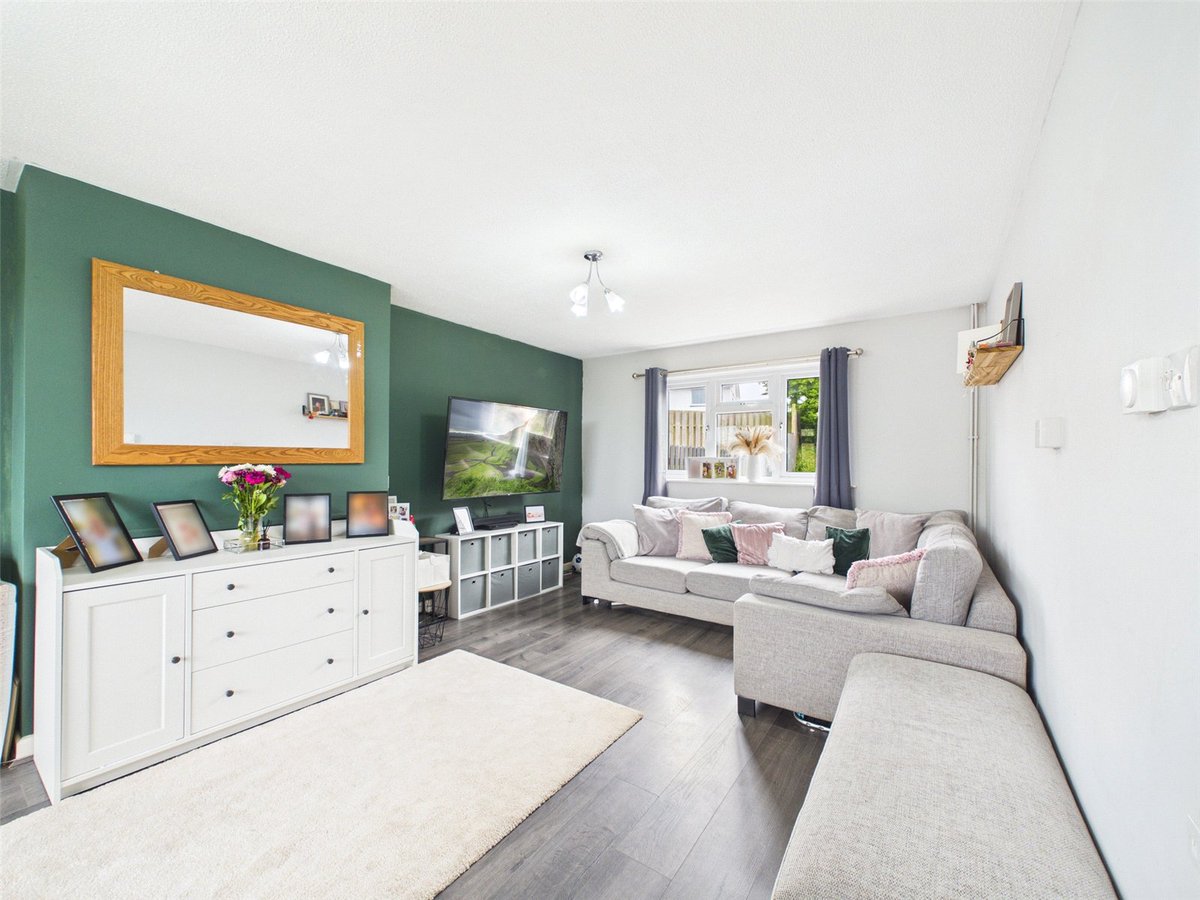 KivellsProperty's tweet image. 🎉 JUST LISTED 🎉
📍 #Camelford
💰 Guide Price: £239,950

A large 80+ sqm two bedroom semi-detached house boasting a south facing rear garden, well appointed accommodation throughout, parking for two cars and a garage. EPC - D.
🌐 kivells.com/properties/LAU…

#JustListed