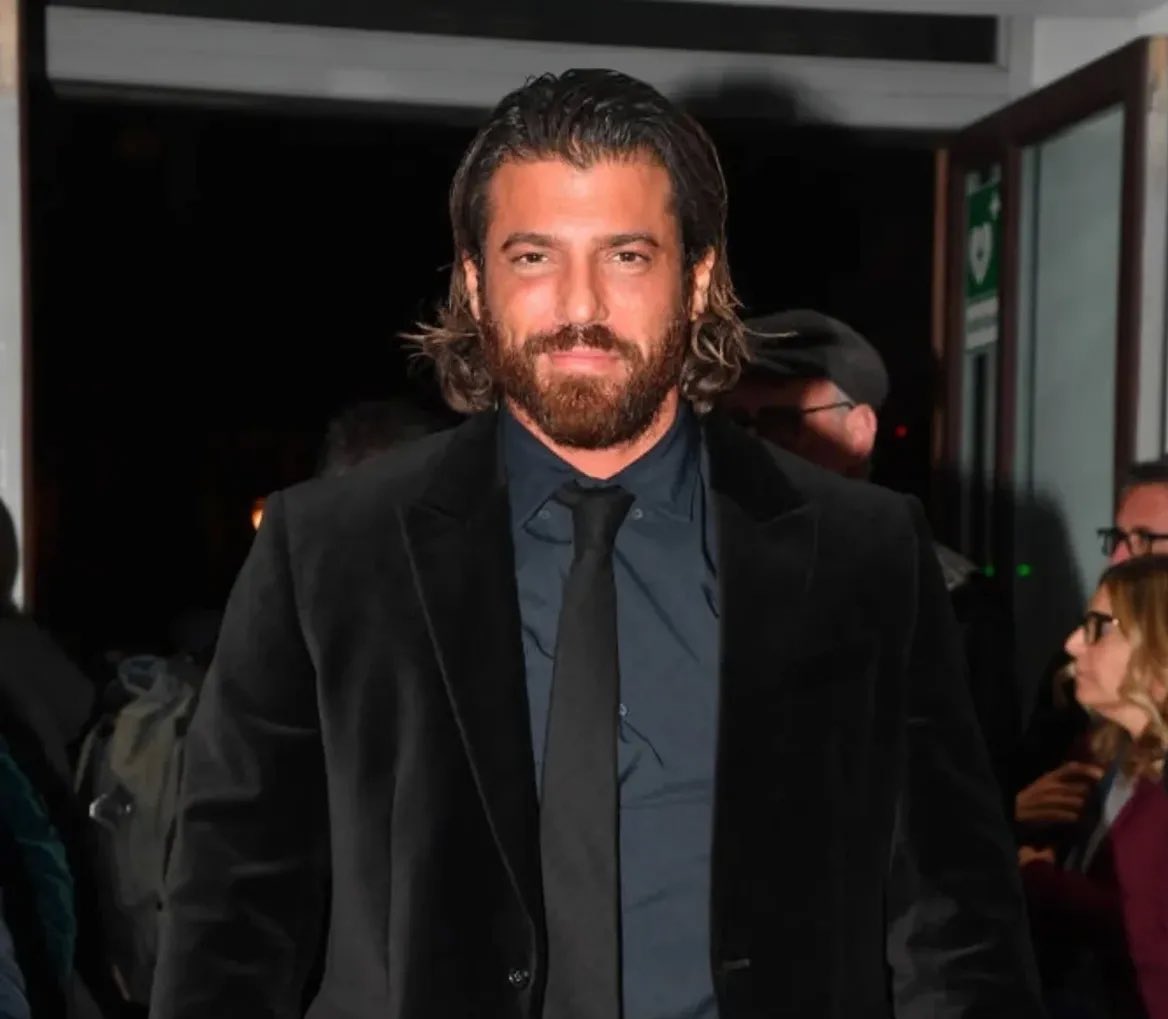 <a href="/CarmenB38519797/">Carmen E 🇨🇴 ⭐️CY⭐️</a> Buenos días Carmen 😘 
Feliz martes!!!😊
I❤️ Can Yaman 
#CanYaman
#ElTurco
#Sandokan