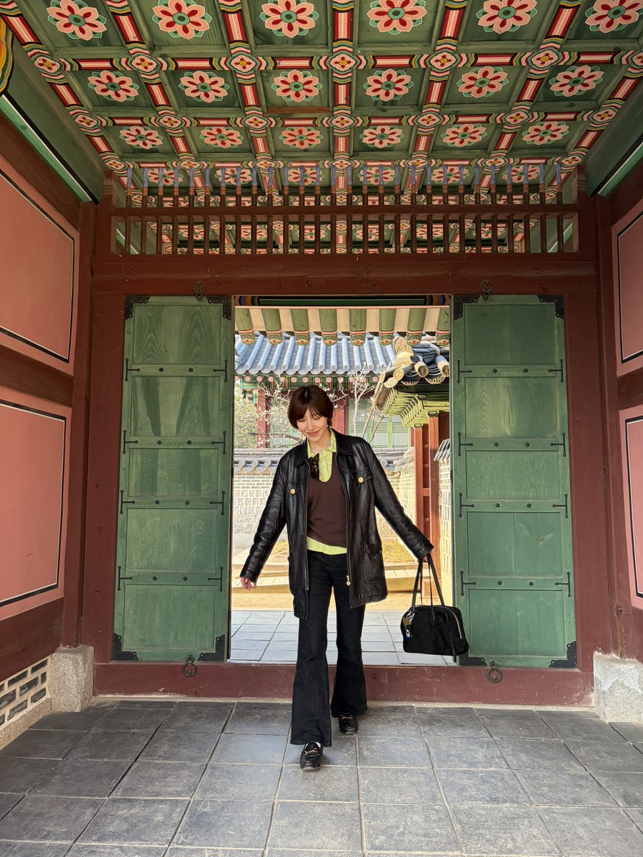 chimolog_'s tweet photo. 久々にX帰ってきました…！(igとthreads で生きてた) 極寒の時期にソウルへ移住していつの間にか数ヶ月経ち春と共に学生になりました🧑‍🎓 https://t.co/tmNfb4Rh9P