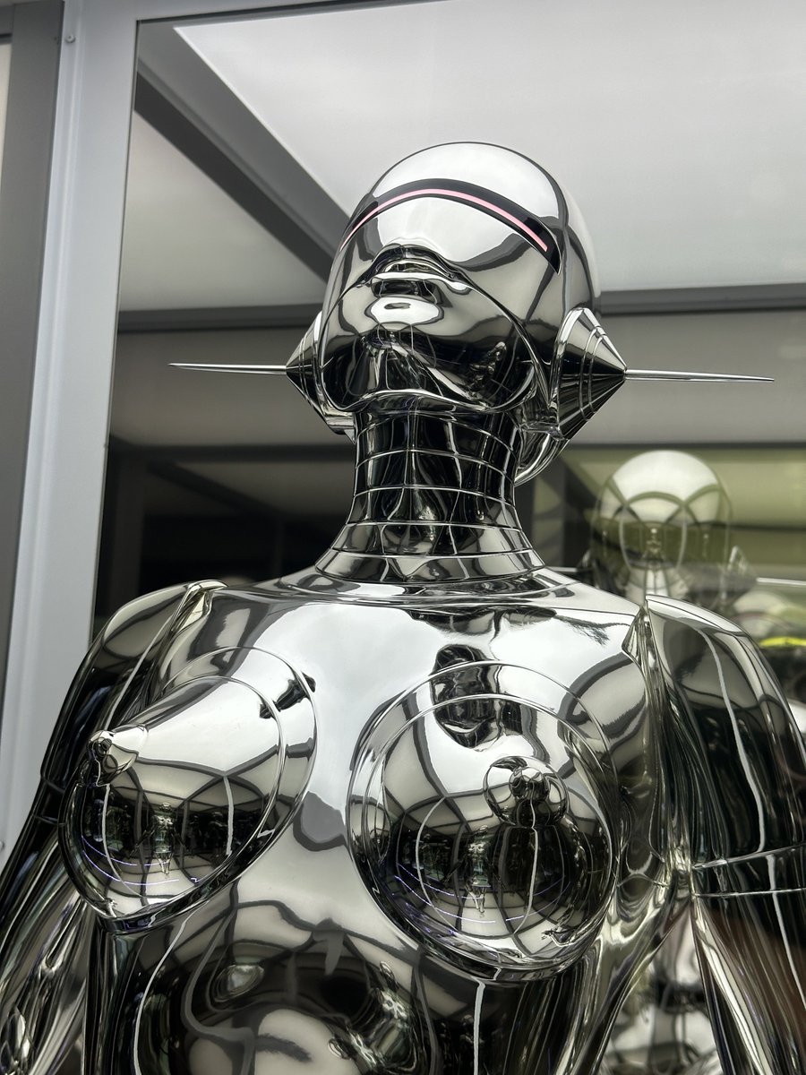 YORI_SAN_des's tweet photo. 「SORAYAMA　光・透明・反射　ーTOKYOー」に行ってきた〜

最っっっっっっっっっ高だった……！ https://t.co/0Fbql0PjeX