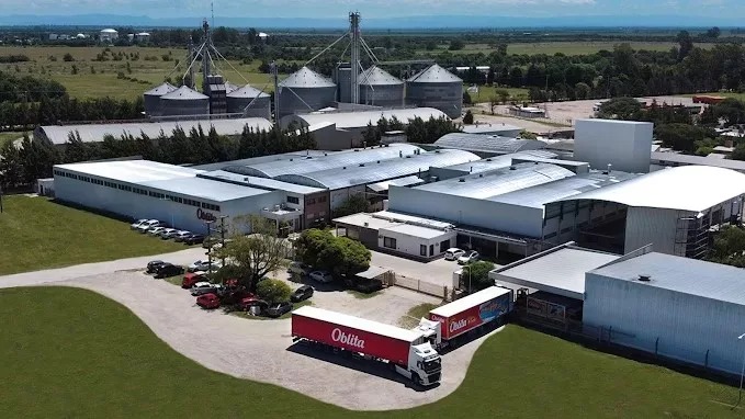 AbbadieOsc34441's tweet photo. ¡EL GIGANTE QUE NO PARA DE CRECER! De un taller de 600m² a una planta de 20.000m² en Montecristo. Oblita acelera a fondo: 

90% mercado interno | 10% exportación (¡20 países!). 

Leer más en:
https://t.co/T67rW45U0N

#AgroInfoMaquina #Oblita #IndustriaArgentina #Exportar #Cordoba https://t.co/ZLZ3IgFw5j