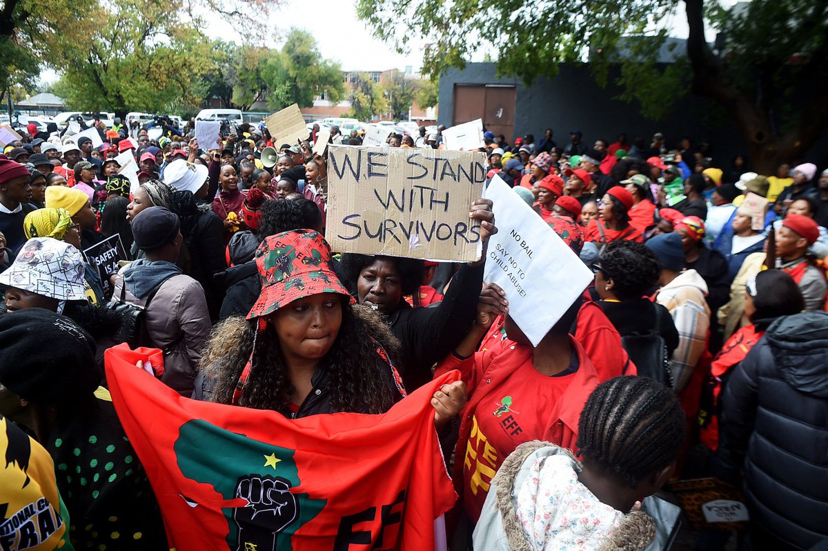 NkosazanaPeshwa's tweet image. Protesters from political parties, faith groups, and civil society rallied outside the Roodepoort Magistrate Court after the alleged brutal rape of a 13-year-old girl by an ANC member and pastor, Tshepo Ntsimane (56), over the Easter weekend in Dobsonville, Soweto #Soweto #ANC