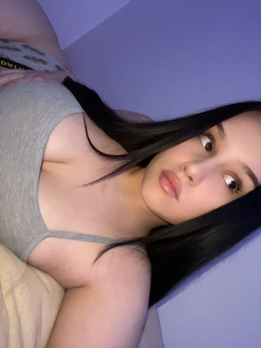 Mia Bennett tweet media