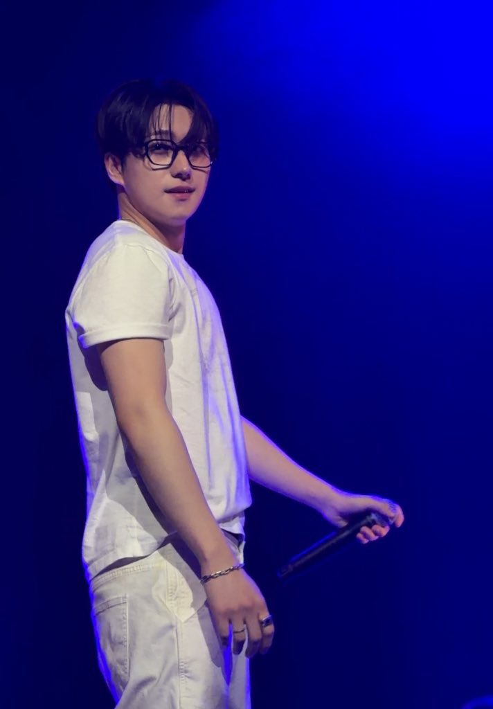 Lois ♡ | JUSTB 화이팅! tweet media