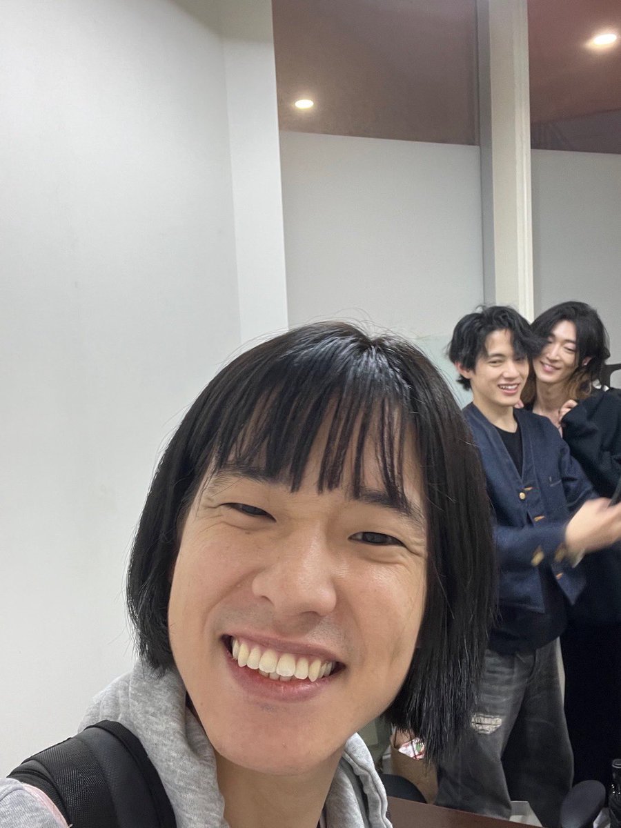 モナキ tweet media