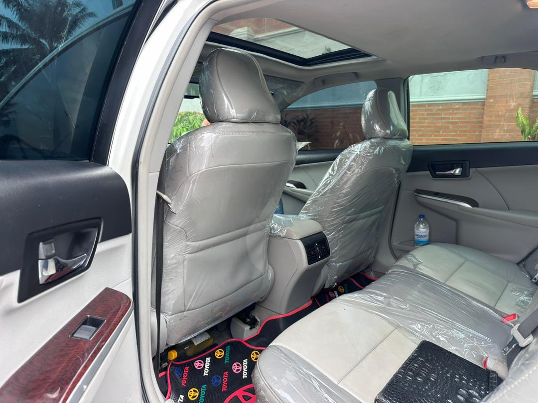 olascoasl101's tweet photo. @royalautosville No be lie, different style dey their hand. In between, are you in Lagos and want to move around in and out comfortably? I've got you. I have this clean Toyota Camry Executive Saloon with chilling AC and a clean interior. My DM is open.
You can also call or WhatsApp: 09136714618 https://t.co/sDPGKgvegO