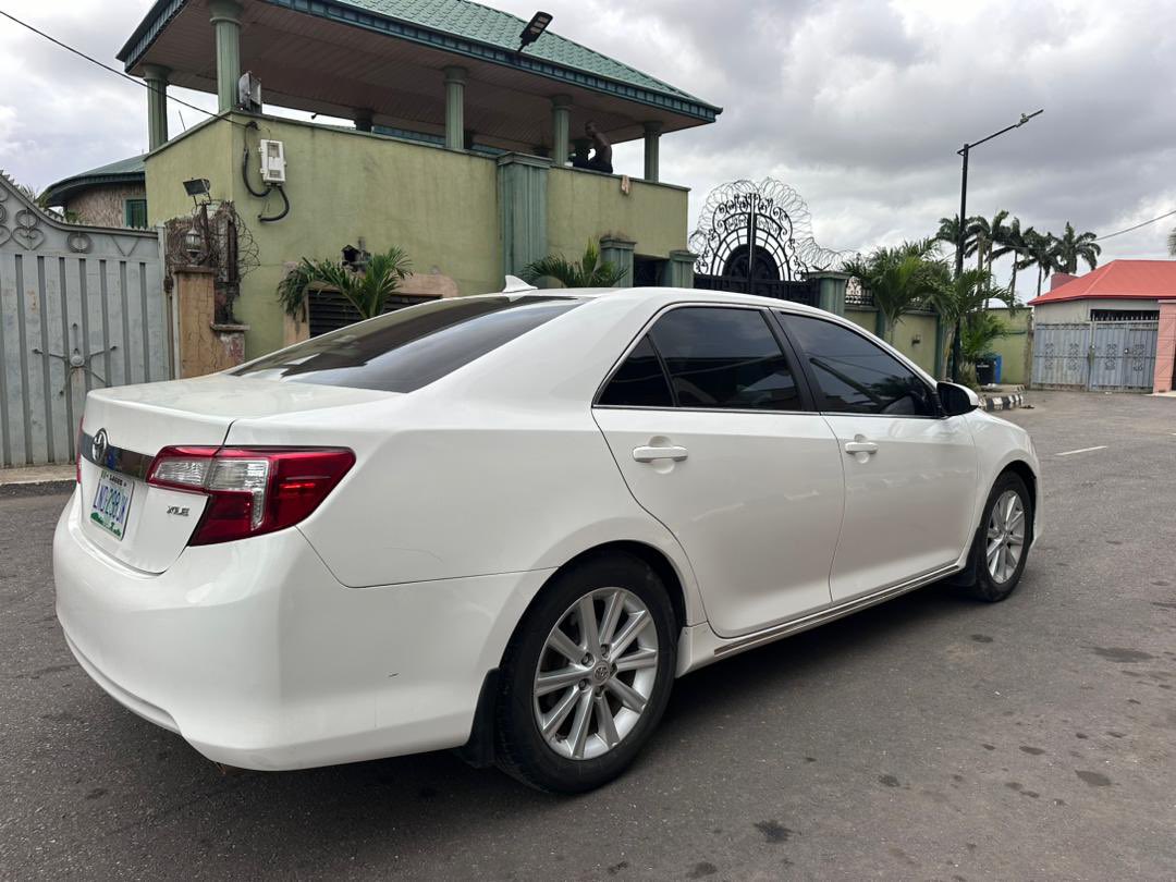 olascoasl101's tweet photo. @royalautosville No be lie, different style dey their hand. In between, are you in Lagos and want to move around in and out comfortably? I've got you. I have this clean Toyota Camry Executive Saloon with chilling AC and a clean interior. My DM is open.
You can also call or WhatsApp: 09136714618 https://t.co/sDPGKgvegO