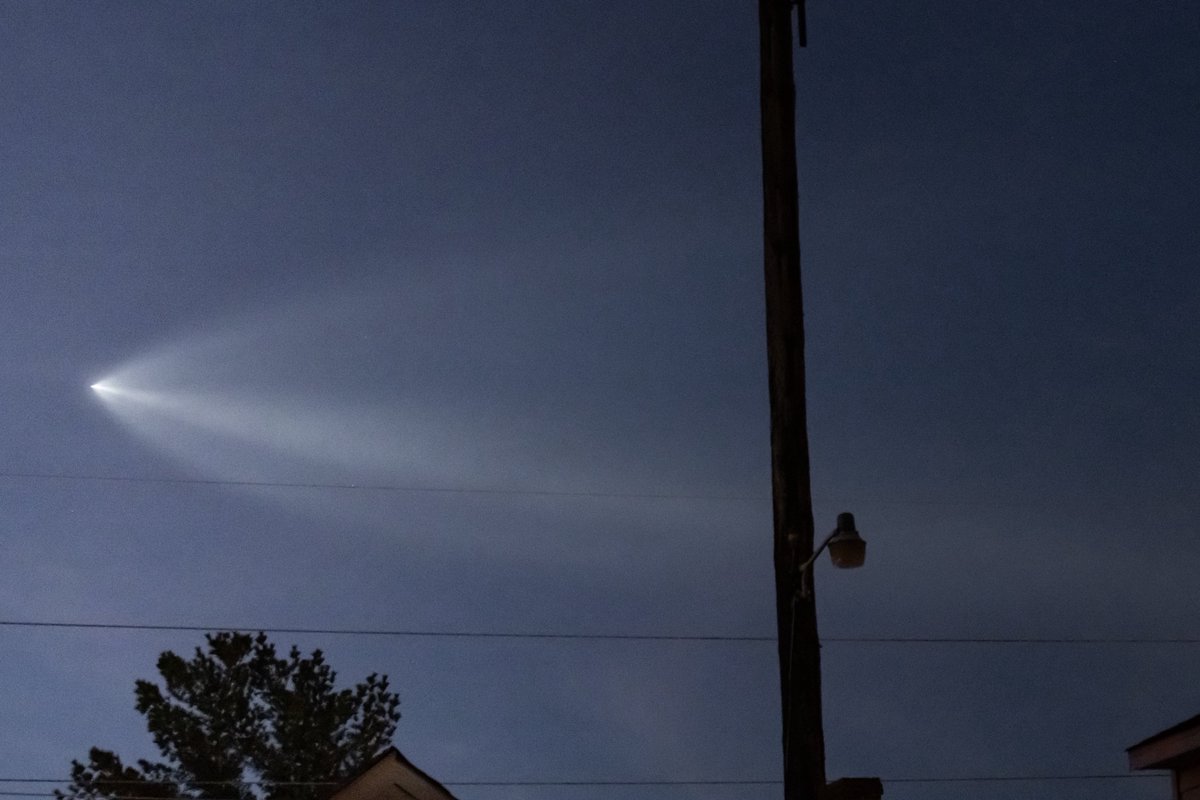 Julian B tweet media