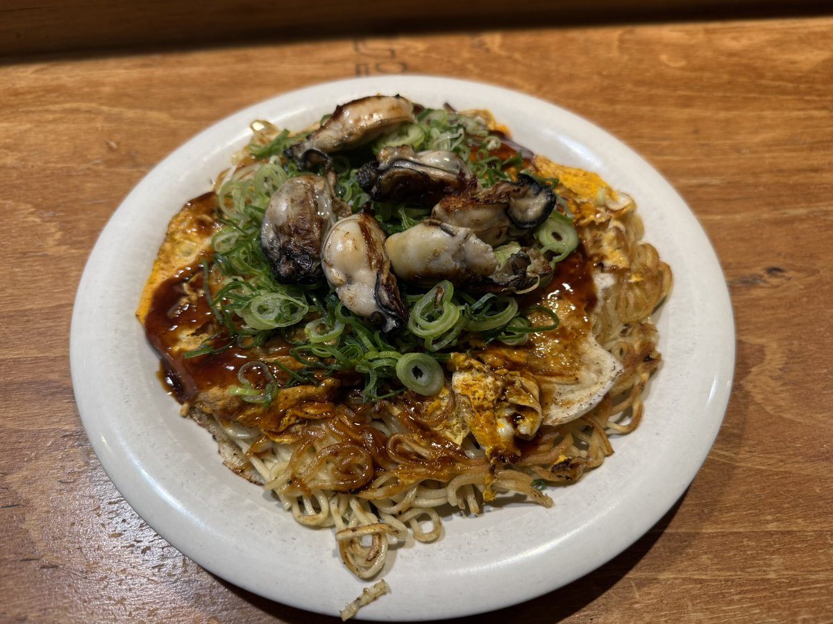 mana_meshi's tweet photo. 広島お好み焼き
牡蠣も美味い https://t.co/xtMyYH08Qh