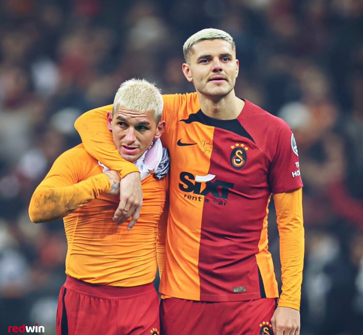 reddwall's tweet image. Bu dünyada son kullanma tarihi geçen ürünleri sadece zehirlenmek isteyen insanlar tüketir.. Bitti diye değil yaşandı diye sevineceğiz.