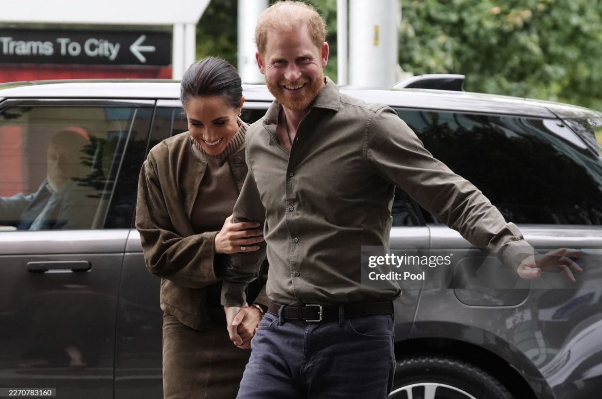 meghan updates🧸ྀི tweet media