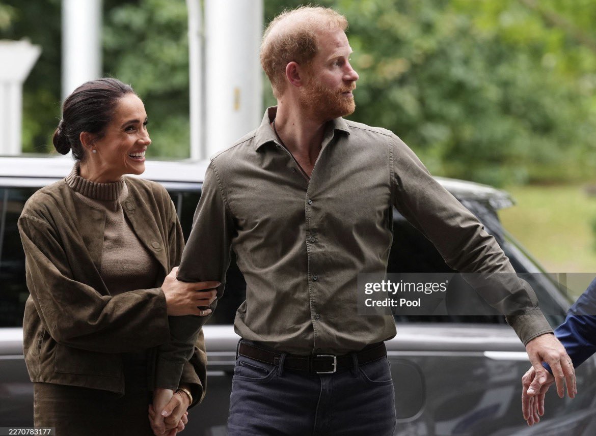 meghan updates🧸ྀི tweet media
