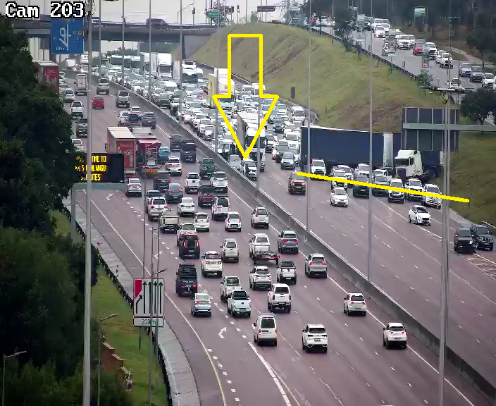 26041400047: Crash on N1 Southbound before Lynnwood Rd. 3 left