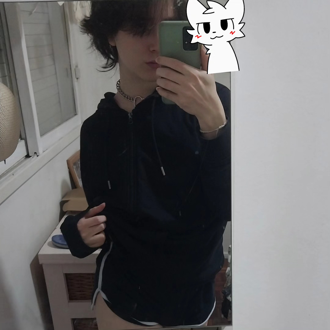 Parcraf_'s tweet photo. Do you want some kissies?

#femboy #femboyfriday #twink #androgynous #softboy https://t.co/zuA4L8HblI