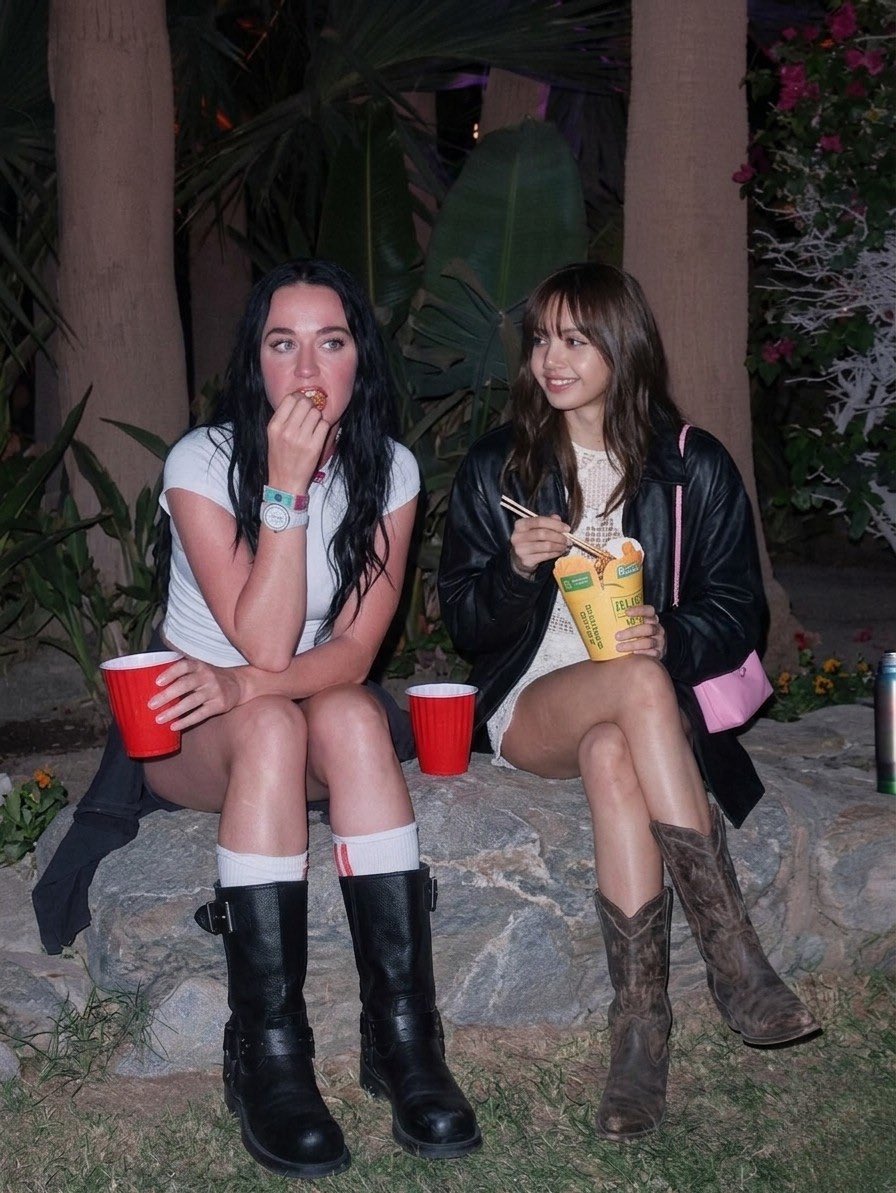 its not that complicated tweet media