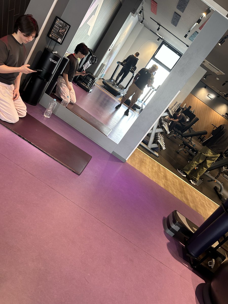 あきまる tweet media