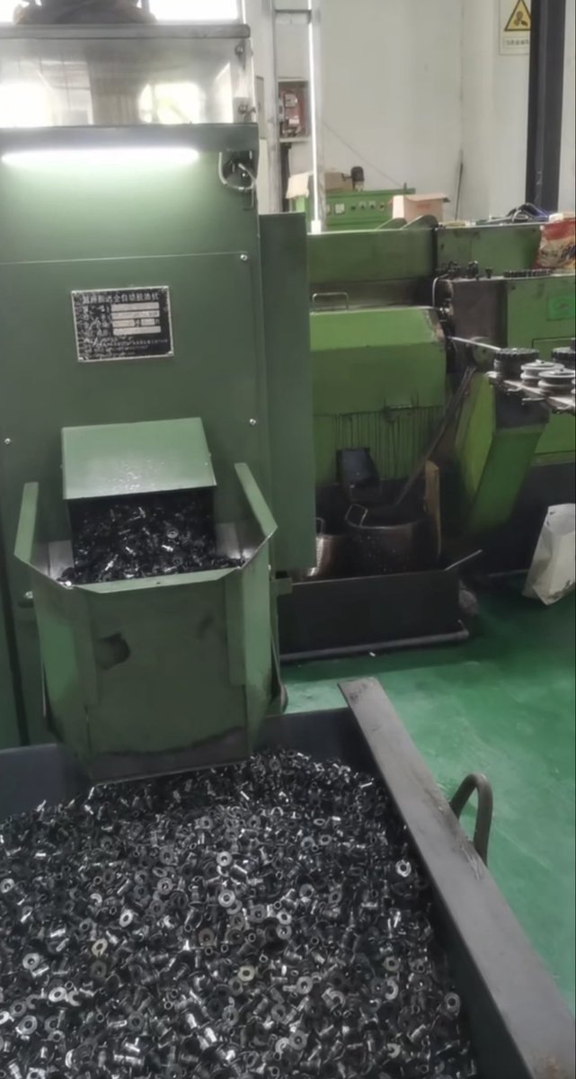 Mia_screw1's tweet image. #newenergyfastener 
#FactoryDirect #factory