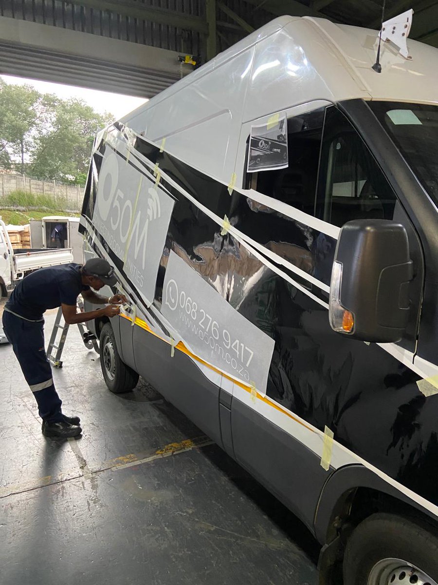 AbouPatriote's tweet image. 🚨Car Branding🚨
Koyeba Mosala Elengi👌
Chez Nous C'est la qualité👌
L'Expertise au Service de la Nation👌 #designers #Marketing  #digitalmarketingagency
 @AngelKazadi 
@HARZ97485790 
 @JeanmarcKabunda  @JPBodjoko
@DomiIbokos @PSengha @CybelleFuraha @JKanyoni @pmgalance