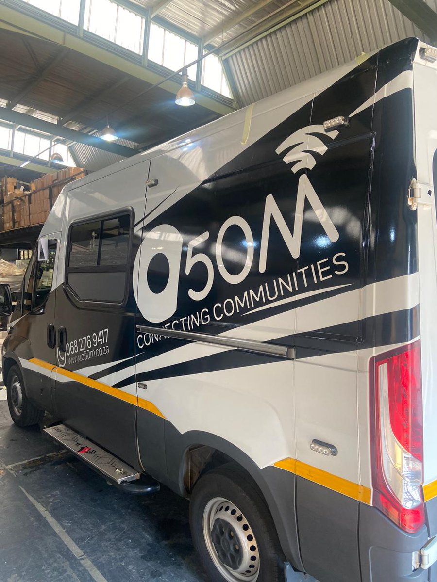 AbouPatriote's tweet image. 🚨Car Branding🚨
Koyeba Mosala Elengi👌
Chez Nous C'est la qualité👌
L'Expertise au Service de la Nation👌 #designers #Marketing  #digitalmarketingagency
 @AngelKazadi 
@HARZ97485790 
 @JeanmarcKabunda  @JPBodjoko
@DomiIbokos @PSengha @CybelleFuraha @JKanyoni @pmgalance