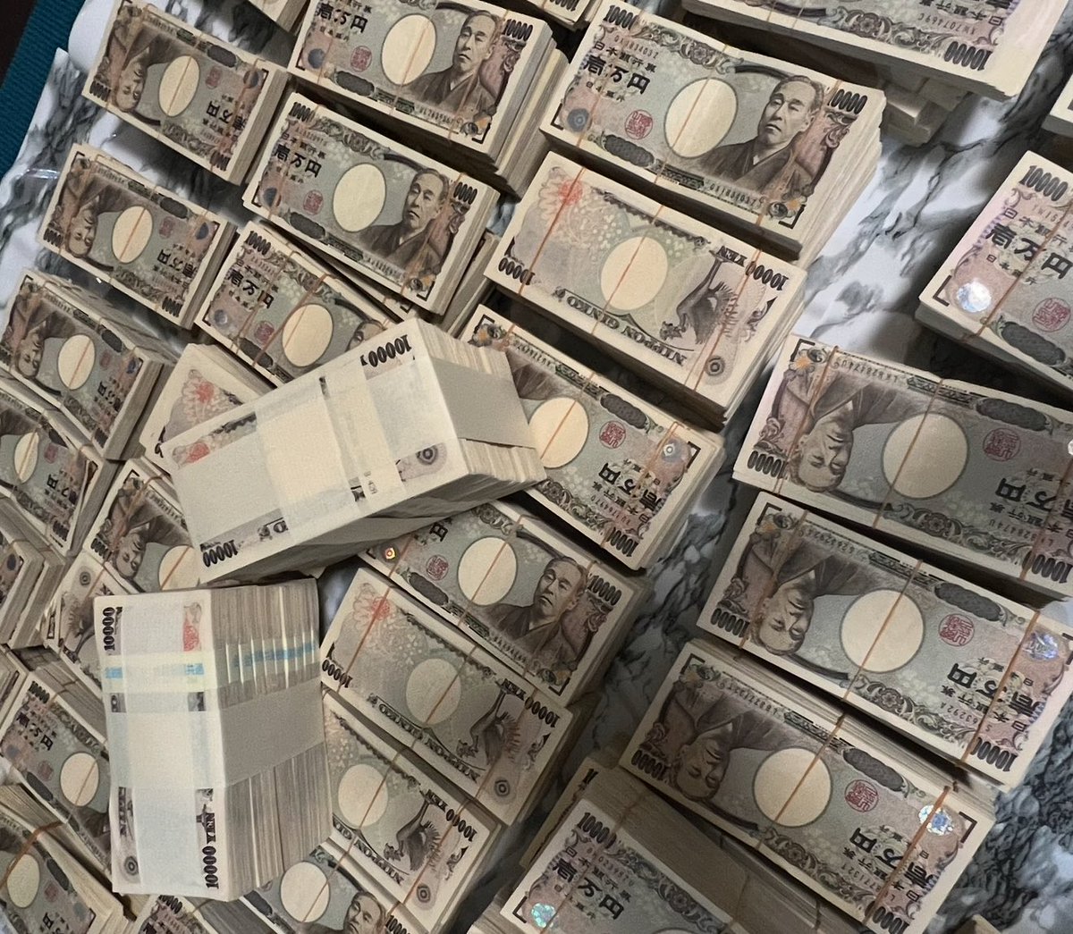 hyakusenrenma69's tweet photo. 暇だから。
フォロー、いいね、リポストで臨時収入⛩️

商売繁盛⛩️ https://t.co/67rtLJFbtG