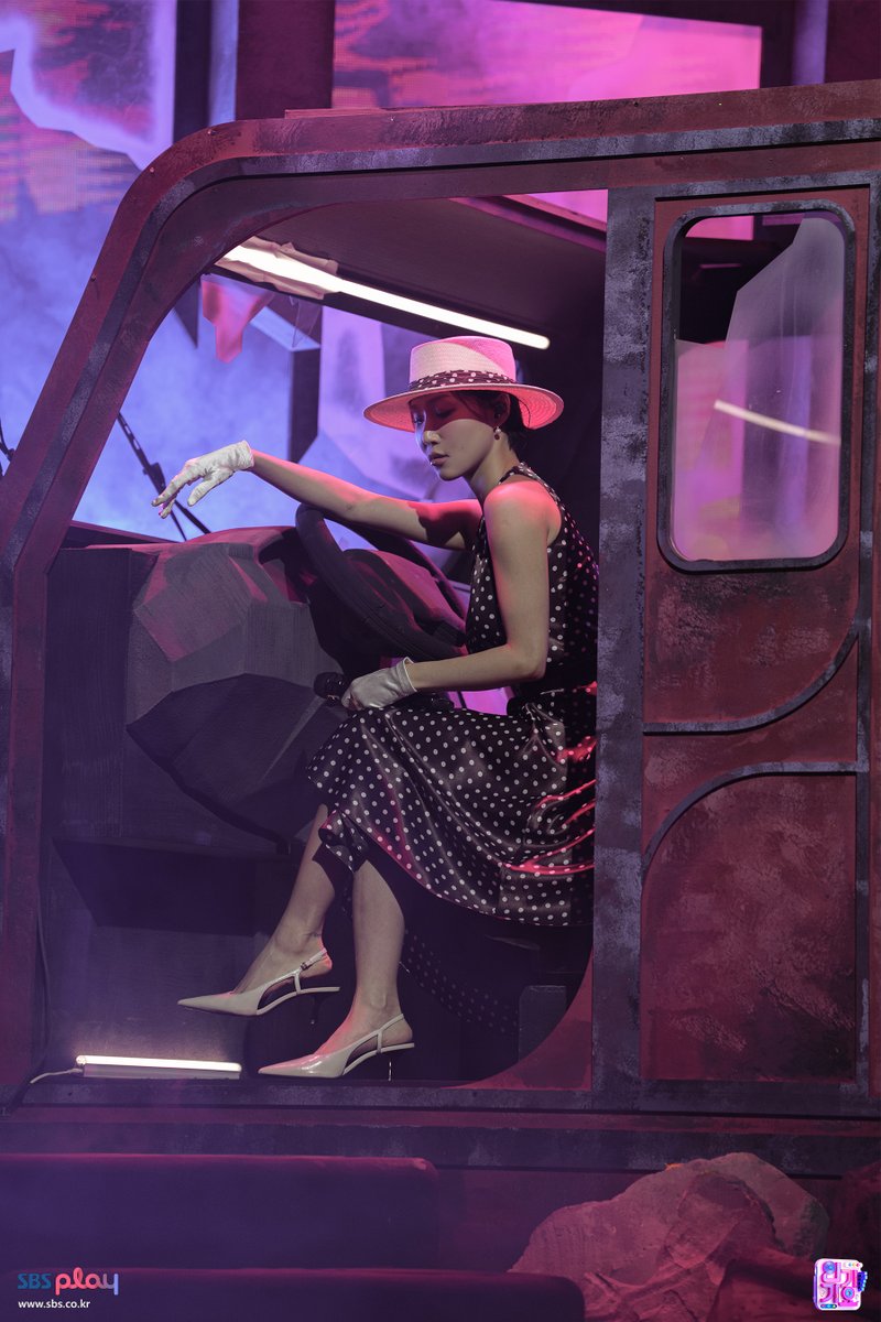 SBS 인기가요 (SBS Inkigayo) tweet media