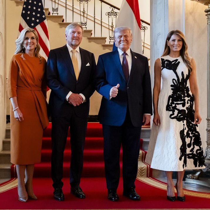 aamajnews_EN's tweet image. #PHOTOS
Prime Minister Rob Jetten joined King Willem-Alexander and Queen Máxima on a visit to the White House, where they were welcomed by President Donald Trump and First Lady Melania Trump; discussions focused on the strong U.S.–Netherlands relationship, including trade and