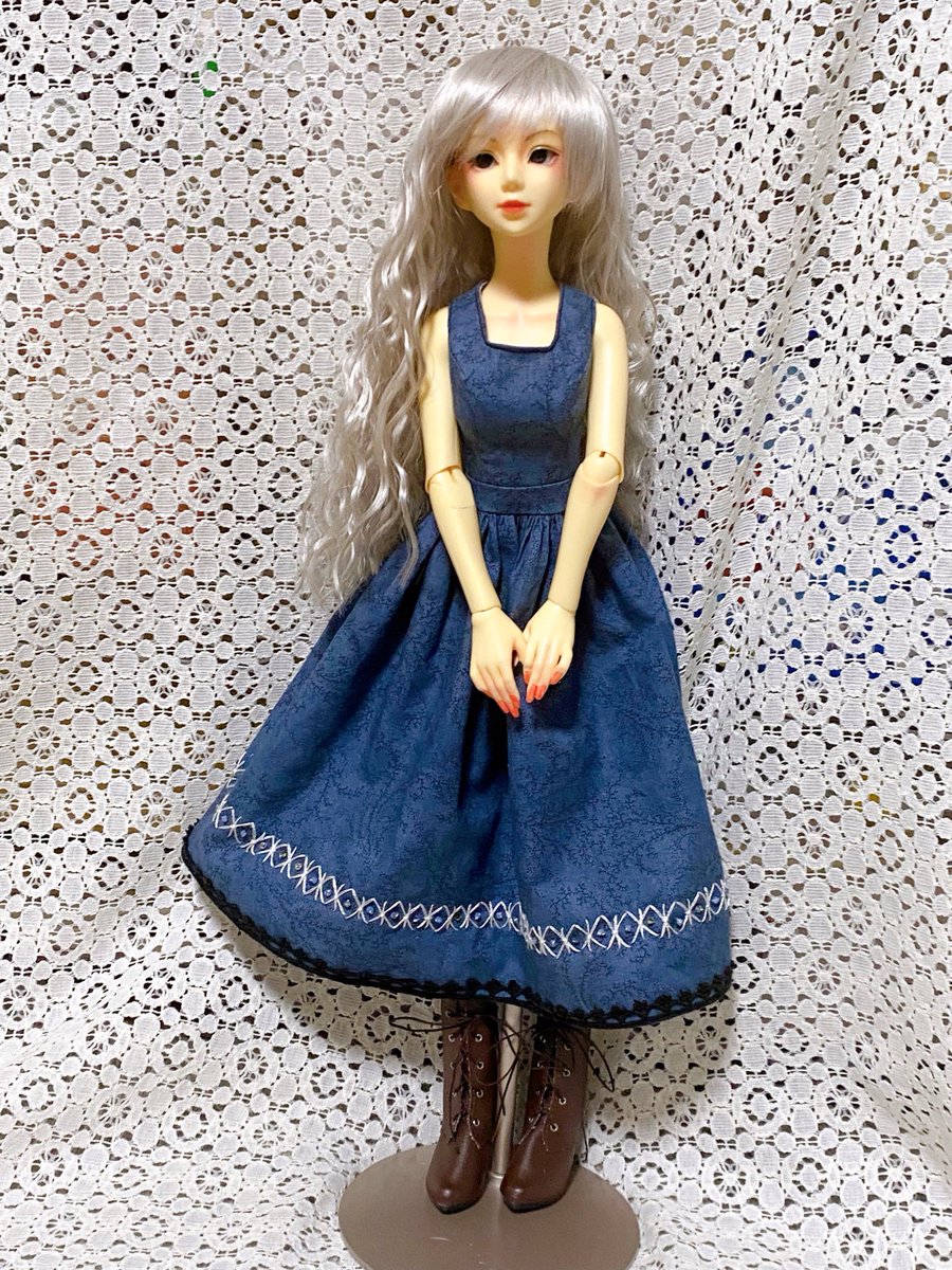 beaverokusan's tweet photo. まだ試作段階ですが、5月のドールショウに持っていく予定のユノアのワンピースとジャケットです🧵🪡 https://t.co/yYLR9aVlbh
