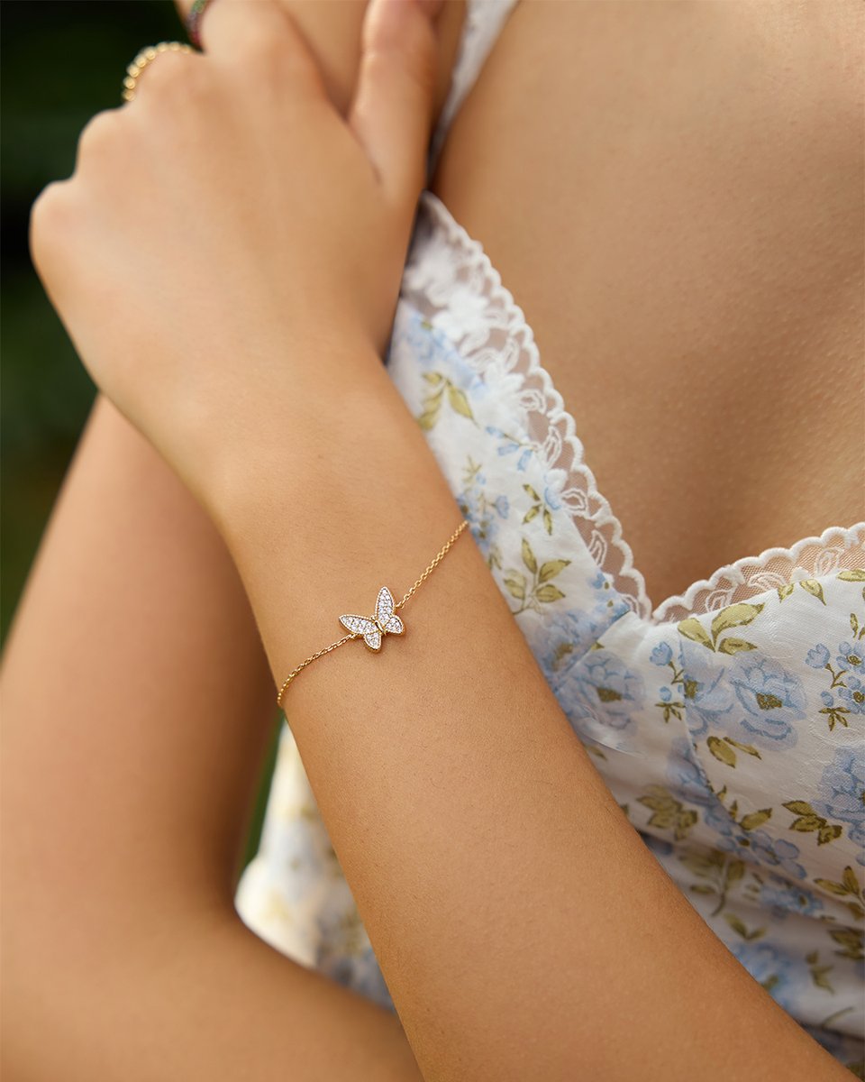 AniaHaie's tweet photo. 🦋Wear your wings. 
Delicate butterfly details—subtle, elegant, and made for spring.

#AniaHaie #Jewellery #springjewellery #springstyles #butterflyjewellery https://t.co/QMBg7DcyQL