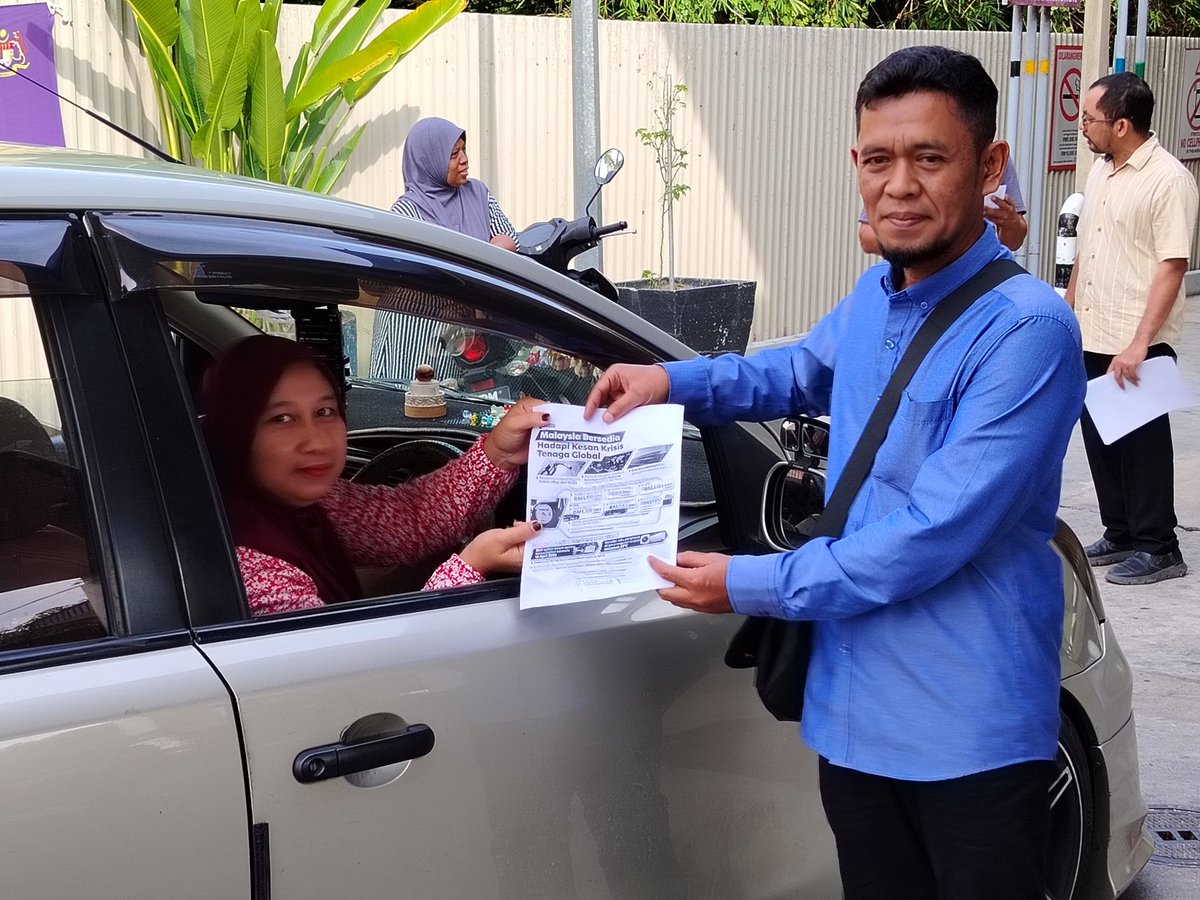 PEJABAT PENERANGAN DAERAH SIK tweet media