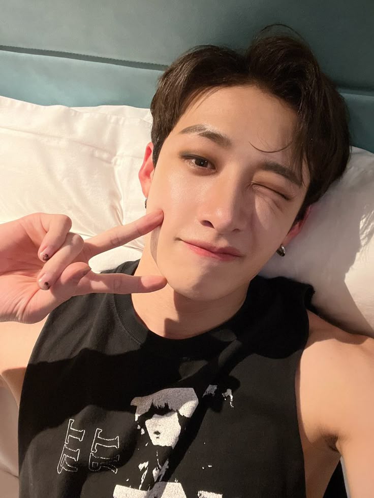 ari 🍓 tweet media