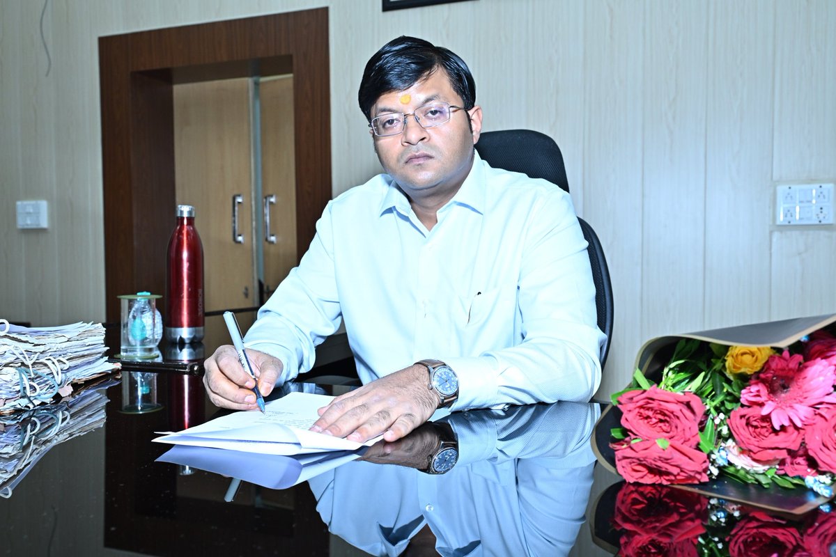 Arpit Verma IAS tweet media