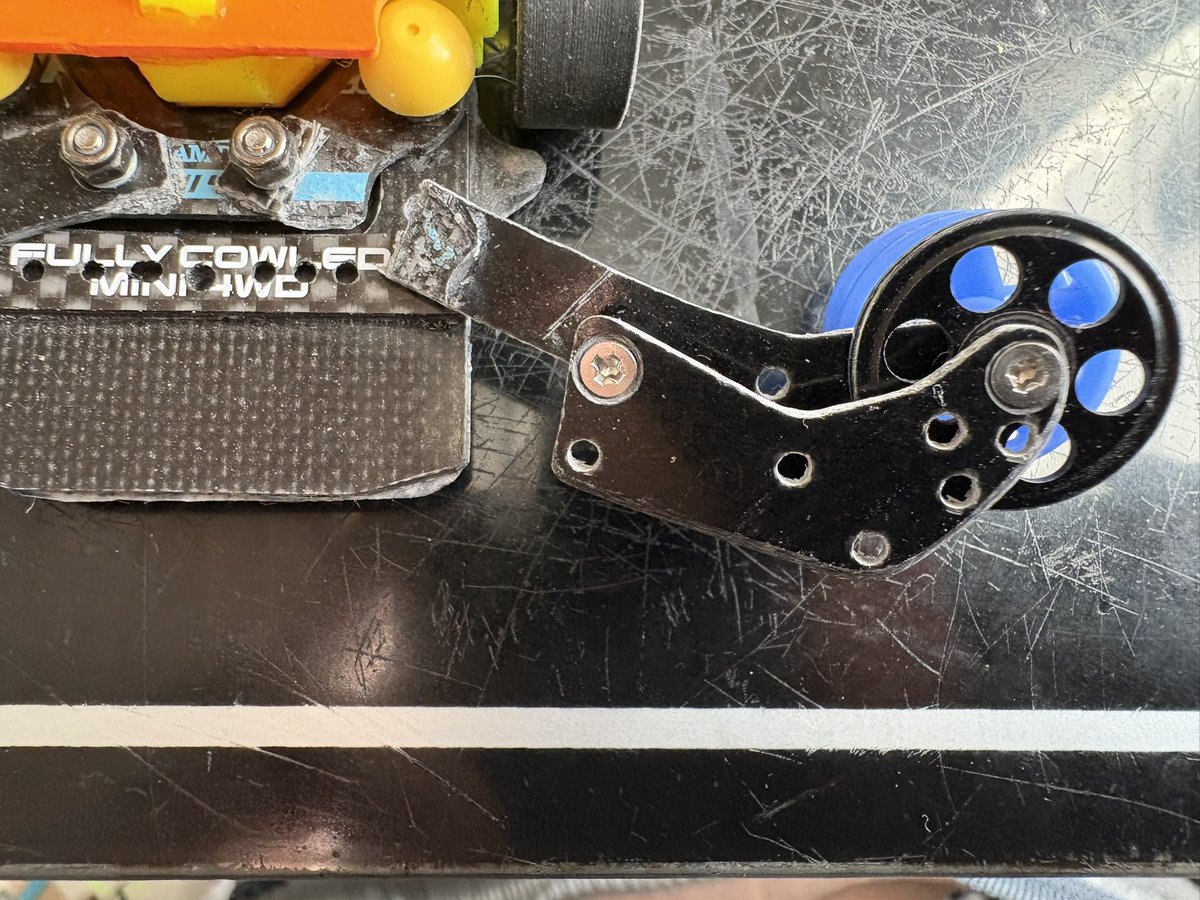 リアアンカーボッキっした