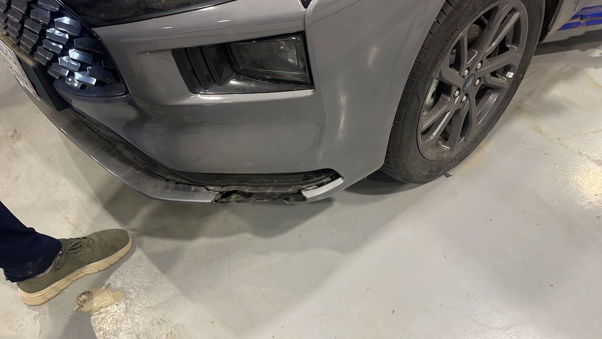 gigaposest's tweet image. حادث بسيط في الصدام الأمامي لسيارة Ford Taurus Hybrid 2025 
وتكلفة الإصلاح 27,290 ريال !

#FordTaurus #FordTaurusHybrid #فورد_تورس #فورد_تورس_هايبرد #Ford #هايبرد #السعودية