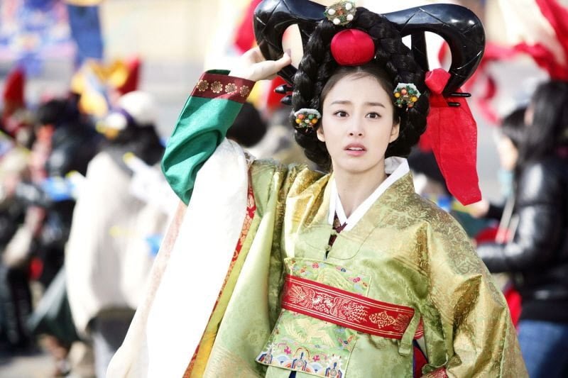 siroo65764's tweet photo. 대군부인으로 입헌군주물 끌올되는데
예전에 태희언니가 공주님으로 나온 드도 있다고.. 진짜레알곤듀님 https://t.co/7NvBBDnmK4