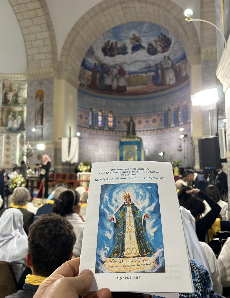 FrancoisVayne's tweet image. À Notre-Dame d’Afrique, avec mon ami Pascal Aude, frère capucin, et la communauté catholique algérienne, pour accueillir Léon XIV. Après cette rencontre avec l’Église locale, nous l’accompagnerons dans la basilique Saint-Augustin, à Annaba. Heureux les artisans de #paix. Salam!