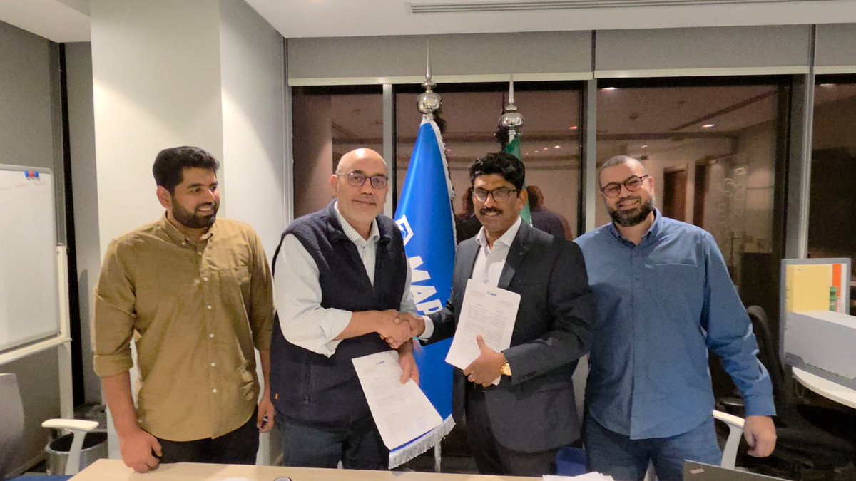 MARprojectsksa's tweet photo. A significant milestone as we officially sign our contract with Mapei for the construction of their new facility
Another step forward in our journey of building reliable, high-quality spaces and achieving strong results.
#ContractSigning #Mapei #ConstructionExcellence #NewProject https://t.co/2yR7xgH146