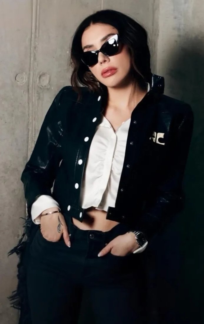 Hermosa 🌻..   <a href="/realkarime/">Karime Pindter</a>☺️🩵🤎