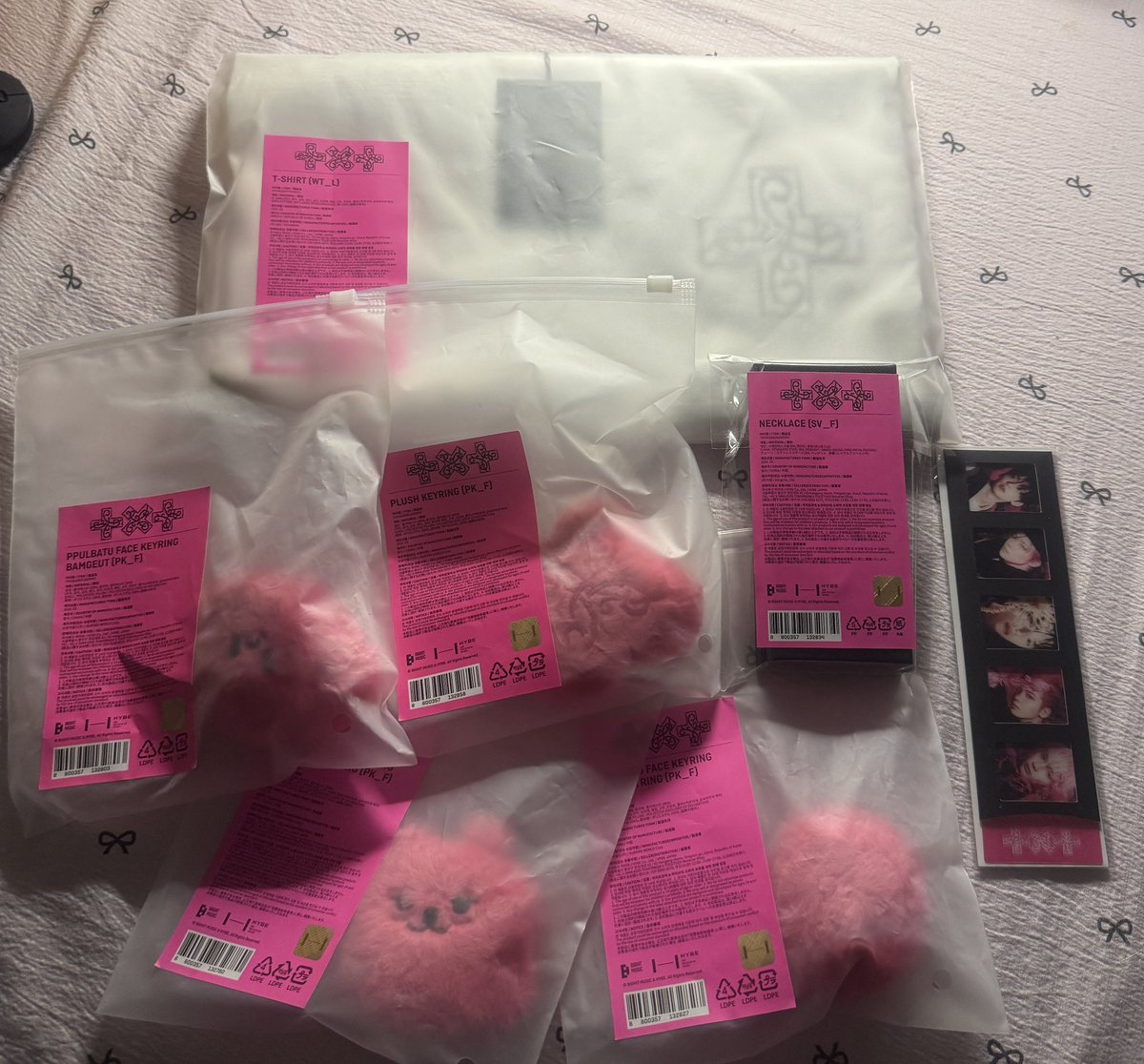 kkaiibby's tweet photo. 투바투 팝업 굿즈 양도
뿔바투 페이스 키링 양도
txt pop-up goods sell
ppulbatu keyring

제시
https://t.co/vBxrui7hJG

+ 반택/끼택 배송료 0.2 별도
일반택배 배송비 0.4 별도

txt popup soobin yeonjun beomgyu kantaehyun hueningkai 
연준 수빈 범규 태현 휴닝카이 https://t.co/3cAr47CWzR