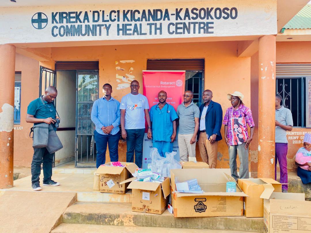 HubBweyogerere's tweet photo. On Saturday we successfully handed over essential medicines to Kasokoso Community Health Centre. 💊

A small step with a big impact for a community where access to healthcare is limited. Proud to stand with Kasokoso and support better health for all.
#Hubbers #RotaryEyamba https://t.co/29vEi1eeNd
