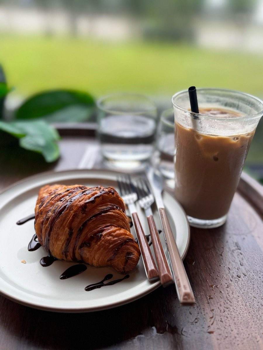 GilisAlain's tweet photo. Just bit into the flakiest almond croissant—warm, buttery, heaven in a pastry!  #FoodieMoments #PastryLove https://t.co/72tALKjy0M