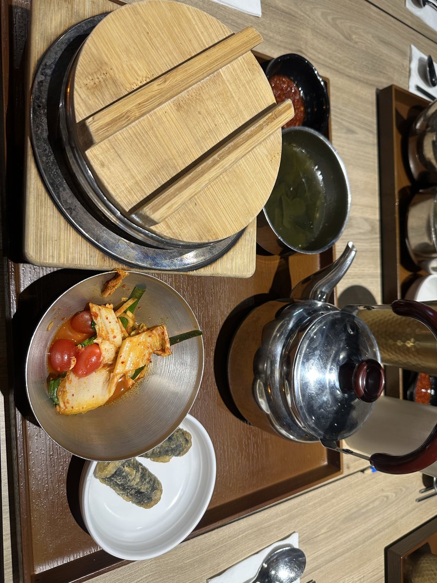 berpoly's tweet photo. This was my first meal after 36 hour fast . According to chatgpt i frist started with eggs and broccoli and chicken, and 2 hours later I had the big korean set chicken bothap https://t.co/kvxzfyqRTc