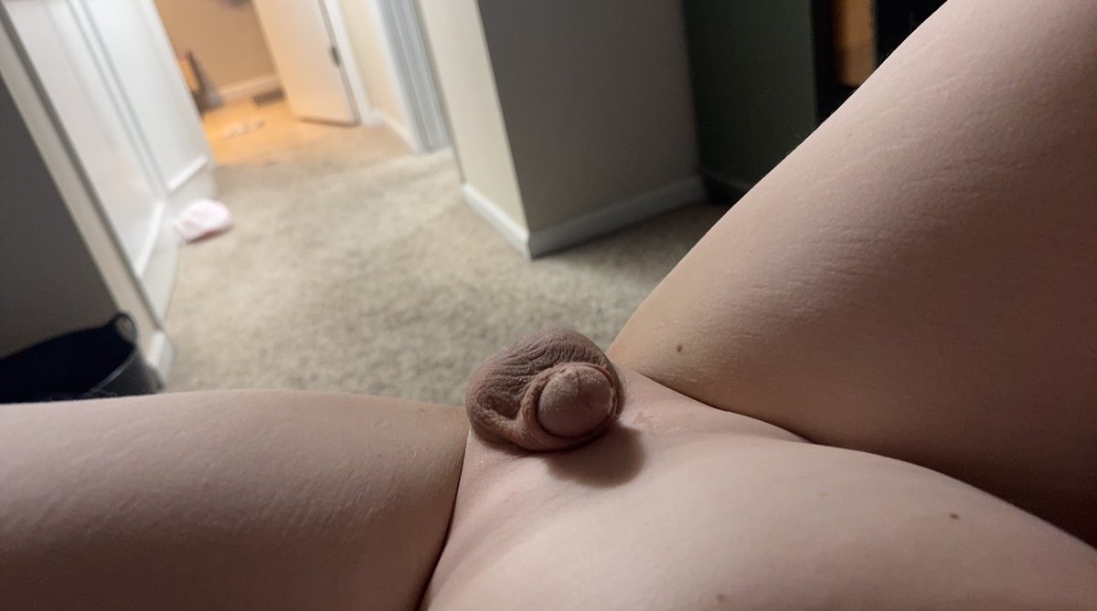dhz34889's tweet photo. Tiny cock casts a tiny shadow 
#SPH #SmallPenis #Micropenis https://t.co/tplk5zqkAj