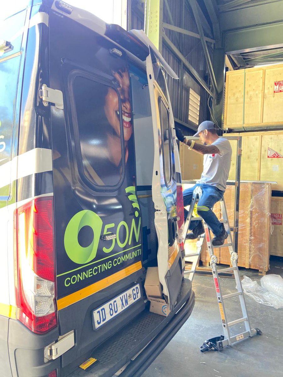 AbouPatriote's tweet image. 🚨Car Branding🚨
Koyeba Mosala Elengi👌
Chez Nous C'est la qualité👌
L'Expertise au Service de la Nation👌 #designers #Marketing  #digitalmarketingagency
 @AngelKazadi 
@HARZ97485790 
 @JeanmarcKabunda  @JPBodjoko
@DomiIbokos @PSengha @CybelleFuraha @JKanyoni @pmgalance