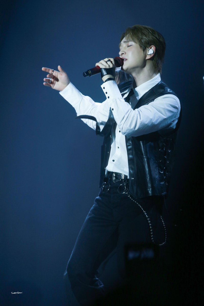 sweetsound1214's tweet image. 260411

🩷💚

#ONEW #온유