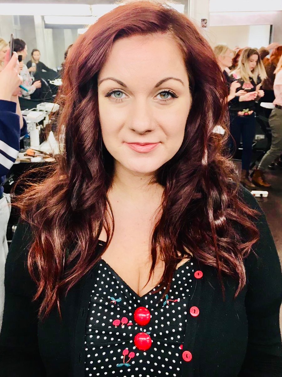 karolinak tweet media